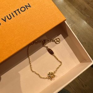 LOUIS VUITTON “R” initial bracelet